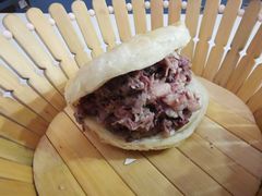 -闫家驴肉老店(华电一校店)