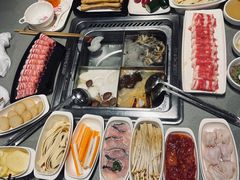 -海底捞火锅(曹安公路店)