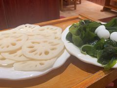 -巴国妹子毛肚火锅(蓝光悦城店)