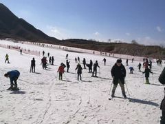 -荣盛康旅野三坡滑雪场