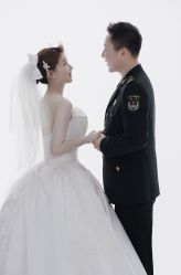 -至臻微拉婚纱摄影