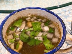 新疆缸缸肉-巴扎美食·新疆菜·西域歌舞表演餐厅(新疆大厦店)