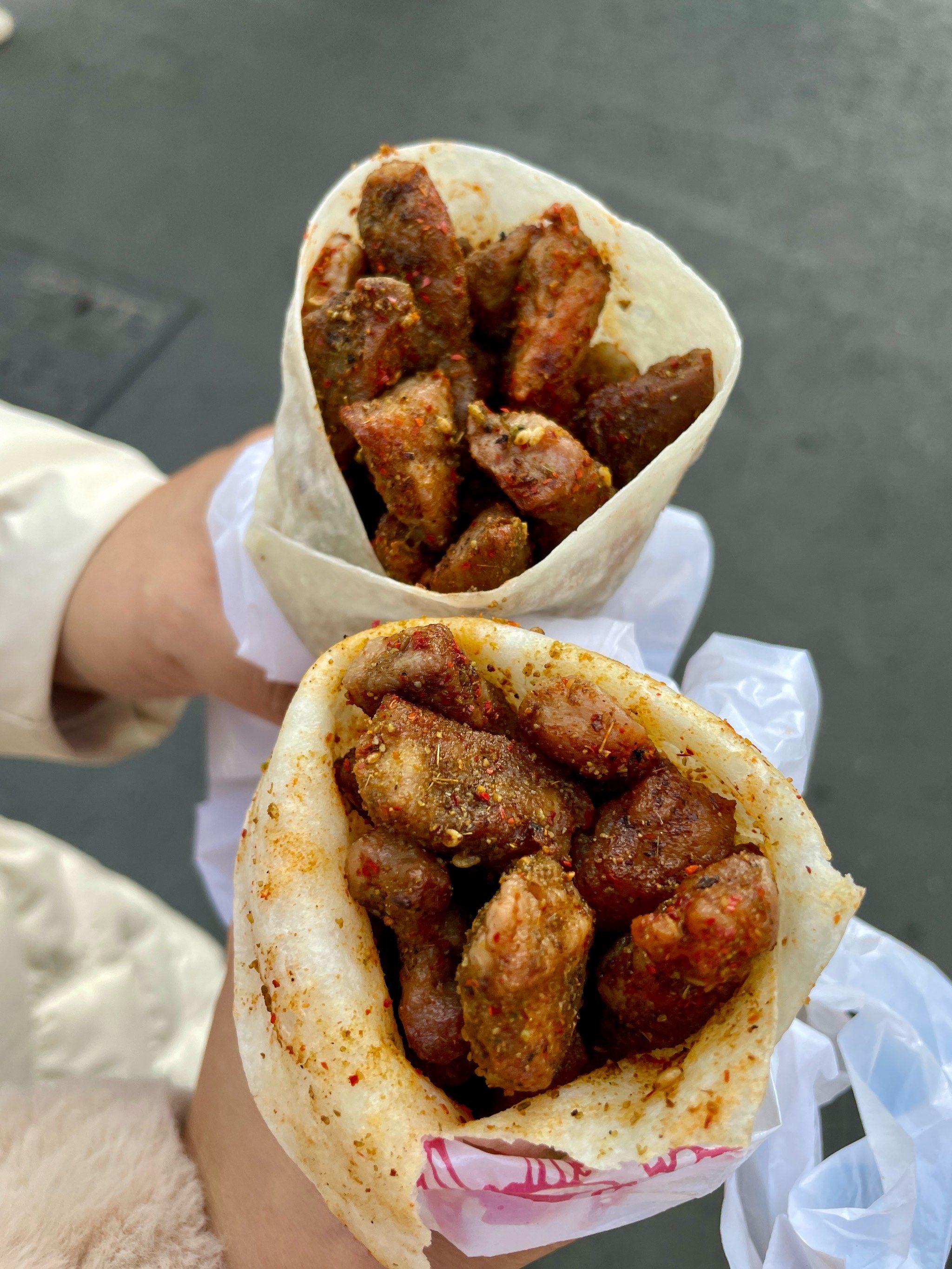 苏州新开的!顶好吃的徐州肉筋卷饼!