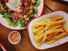 -Tube station站点比萨(王府井百货店)