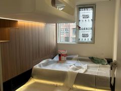 -乐禧母婴全自营月嫂(宝山店)