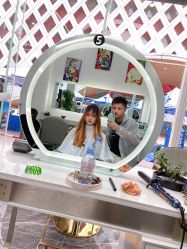 -Tloml salon