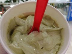 暴风雪-DQ·蛋糕·冰淇淋(河东万达店)