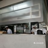 好吃的石窑面包 环境很好的餐厅店