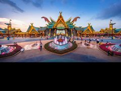 -七彩云南欢乐世界