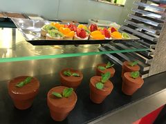 -亮马河饭店翠雅咖啡厅