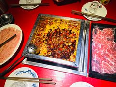 -二荆条·蜀鲜汇城市森林火锅