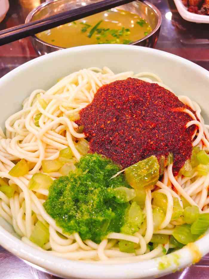 清真伊彩兴抓面-"这个也可以,听说好吃今天从大城东跑过来吃.