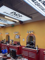 -Devilhands Barbershop男士理容店