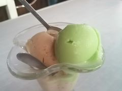 -古老冰山特色冰淇淋店(艾提尕尔店)
