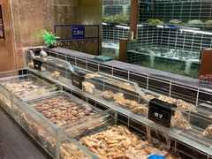 -钱小奴海鲜自助黑金店(杭州滨江龙湖店)