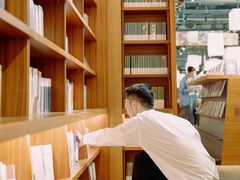 -上海三联书店READWAY(华中首店)