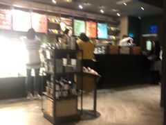-星巴克臻选(南京金茂览秀城店)