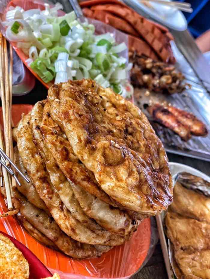 肇东特色烧烤-"万宝印双杰路南对面偏东一点,门前车位充足.