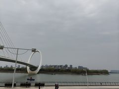 -南京眼步行桥