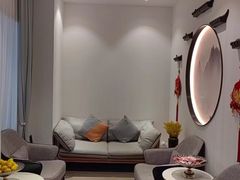 -小邓专业采耳馆(延安西路店)
