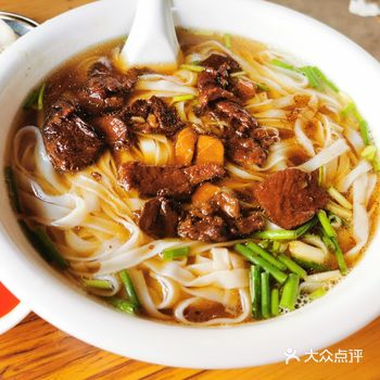 湛江牛腩粉、肠粉、糯米鸡、和簸箕炊真的是YYDS