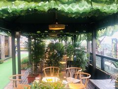 -冰冰龙虾·江湖菜·花园江景餐厅