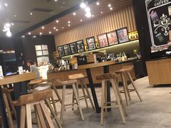 大堂-星巴克臻选(舟山凯虹广场店)