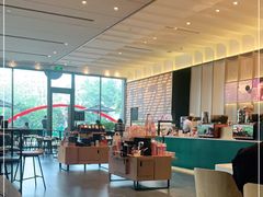 大堂-星巴克臻选(湛江鼎盛广场店)