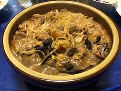 小鸡炖蘑菇-东北饺子王(港澳广场购物中心店)