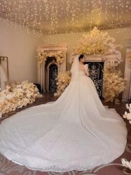 -伯瓷皇后婚纱艺术空间