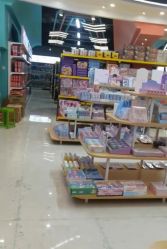 -卡通派潮品玩具折扣仓(青岛新城吾悦广场店)