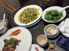 -万重锦·人文川菜馆(骡马市店)