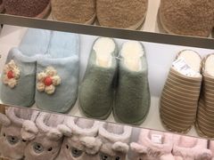 -hotwind热风(中贸广场店)