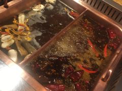 -老牌坊云南鱼豆花火锅(爱建店)