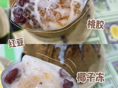 招牌椰皇冻红豆桃胶雪糕-玉椰林甜品店(创始店)