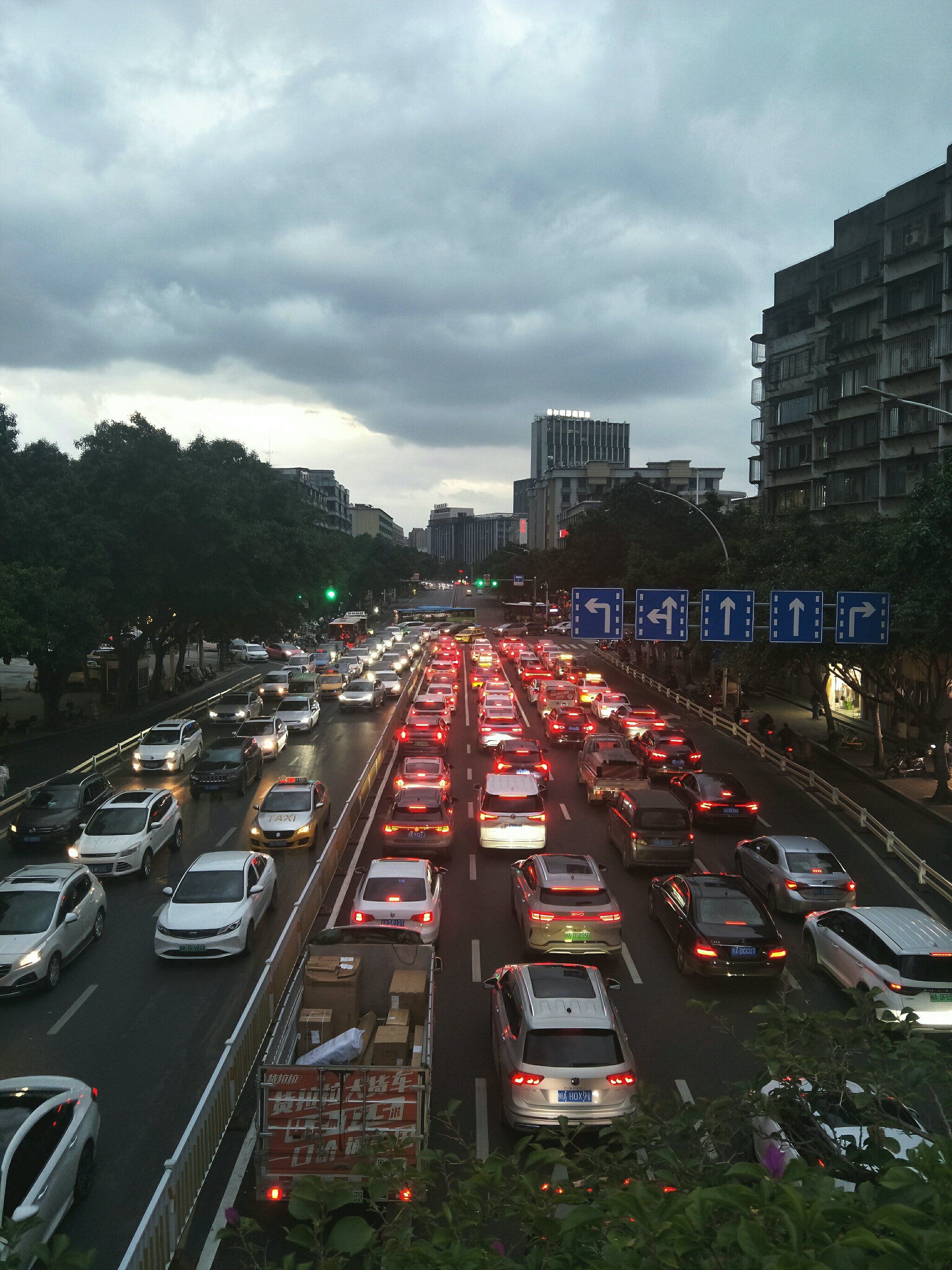 车水马龙