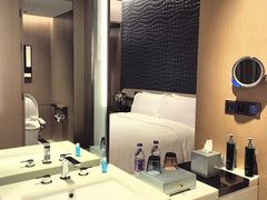 -深圳国际会展中心希尔顿酒店(前海华发冰雪世界店)