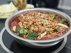 -周良天山牛杂城(天山路总店)