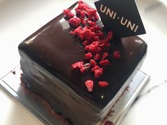 -UNI UNI(环亚凯瑟琳店)