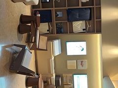 -西安大雁塔科技大学地铁站亚朵酒店