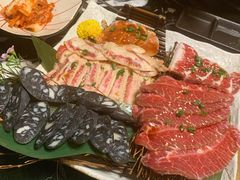 -山川小町·极番烧肉(新地假日广场店)