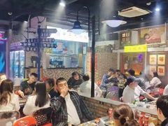 -马路牙子烧烤音乐酒馆(望京店)