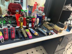 -老男孩男士理容馆·理发·烫染·修面