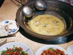 -陈大锅·岳阳鱼馆·地道岳阳菜(美食街店)