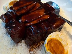 元宝目鱼红烧肉-屋里厢上海菜馆