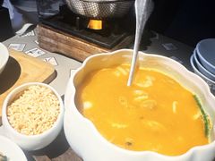 -穹六人间 people 6(岳阳路店)