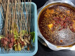 -何氏串串香火锅(翠亨店)