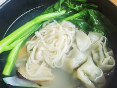 海鲜餛飩面-昆山琶拉帝诗酒店·河畔咖啡厅Riverside Cafe