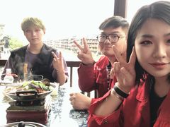 -临江餐馆二楼美食部落