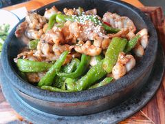 石锅牛蛙-灶丰年间(定安路店)